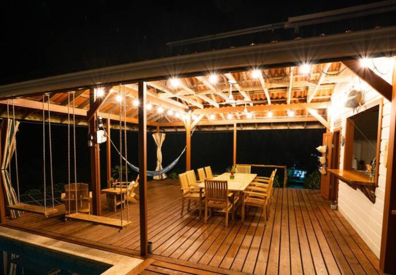 Casa Marlin Bed & Breakfast Bocas del Toro Exterior photo